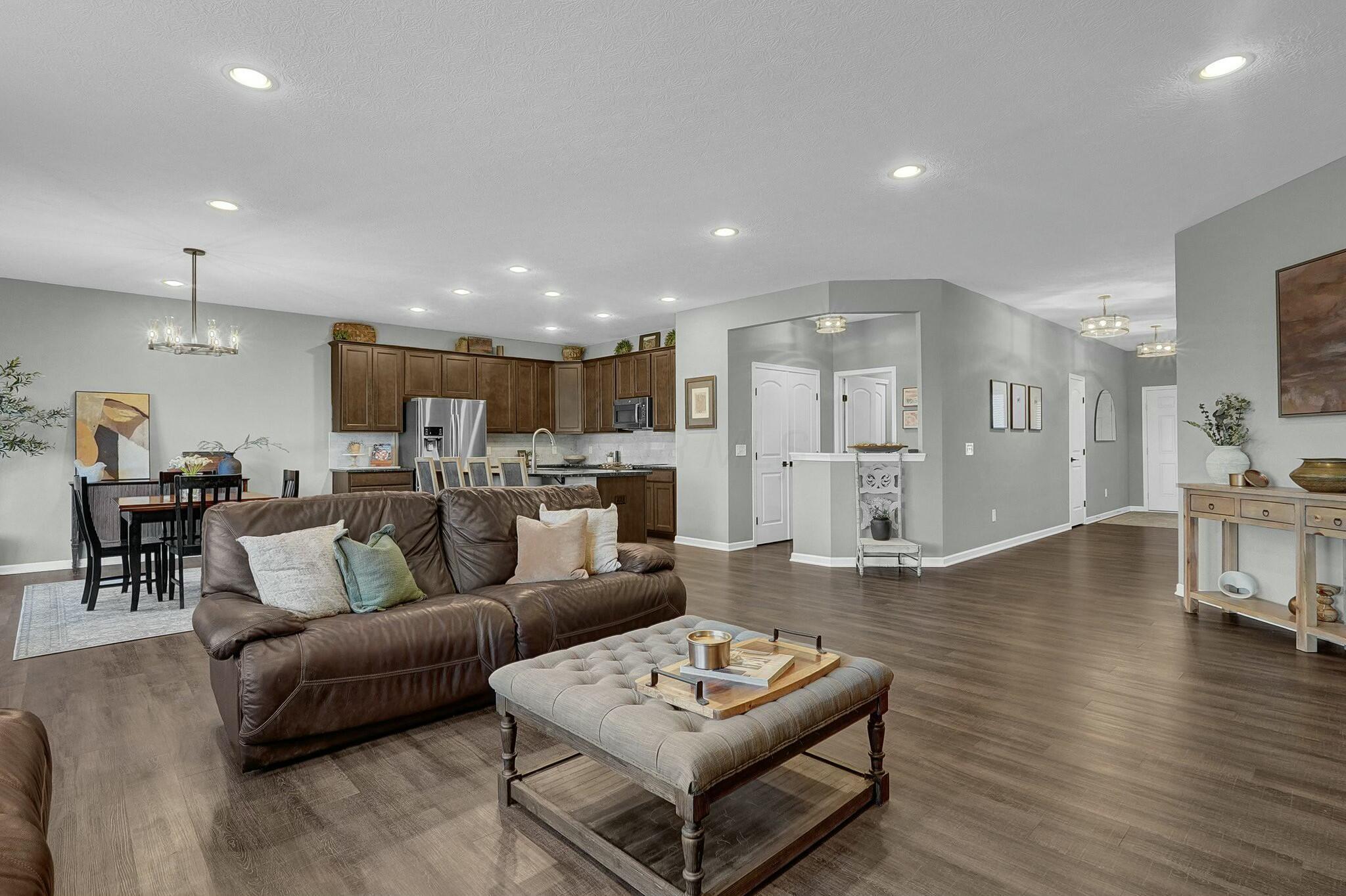 214 Saffron Drive, Sunbury, Ohio image 13