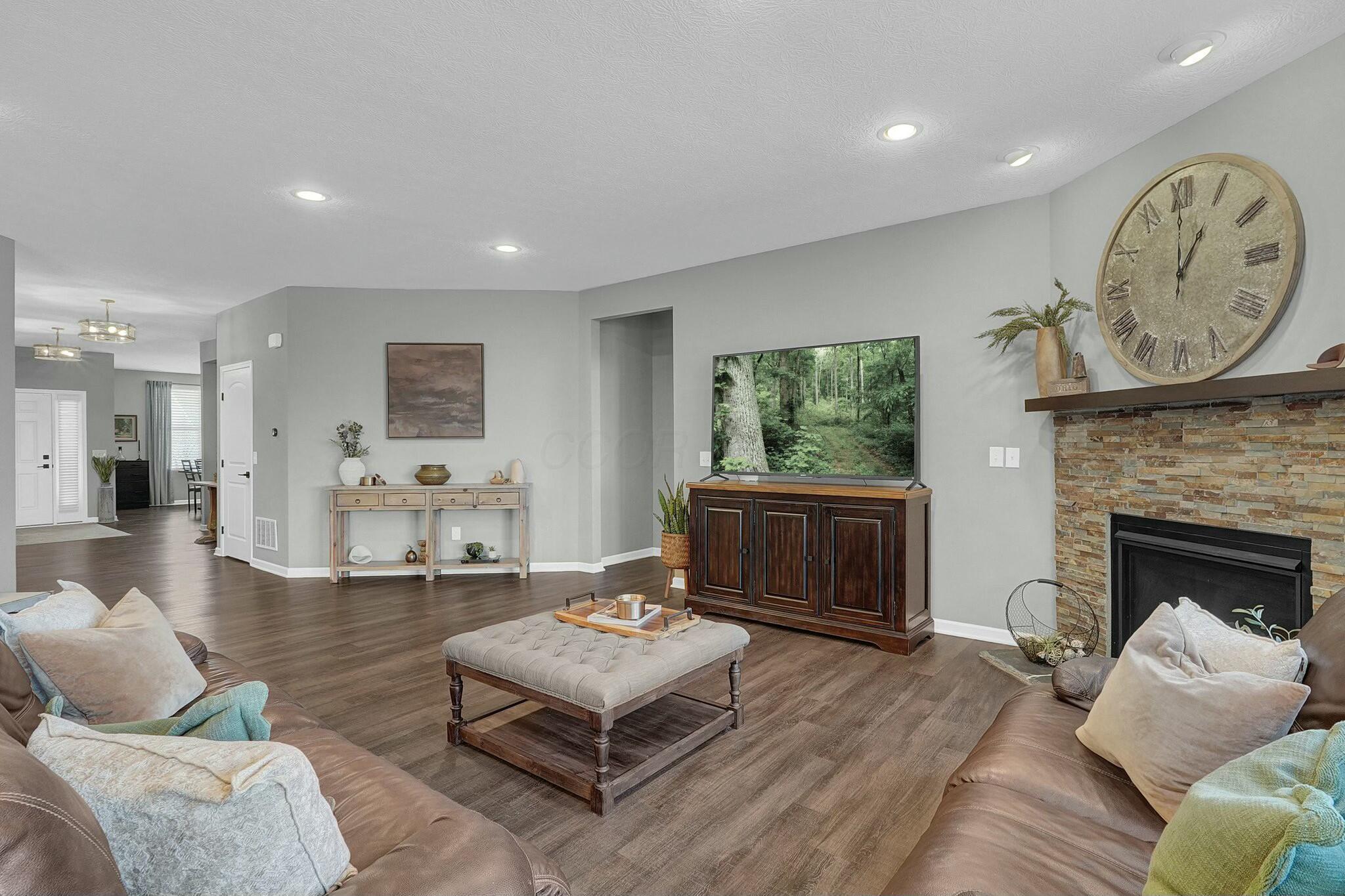 214 Saffron Drive, Sunbury, Ohio image 12