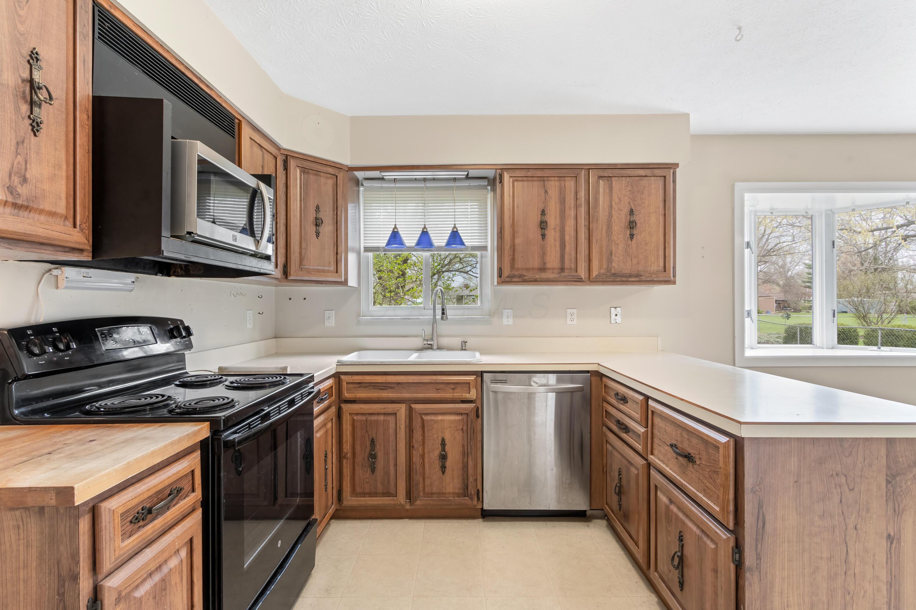 1091 Matterhorn Drive, Reynoldsburg, Ohio image 12