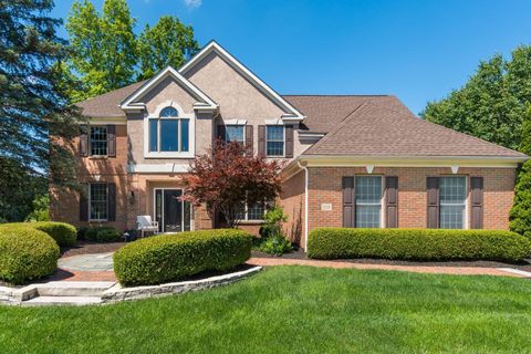 Photo of 168 Aspenknoll Drive, Powell, OH 43065 (MLS # 226019658)