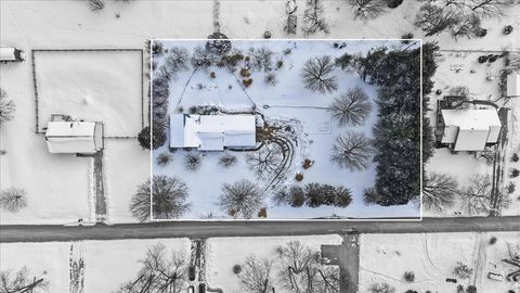 Tiny photo for 15700 Sherri Drive, Mount Vernon, OH 43050 (MLS # 226003222)