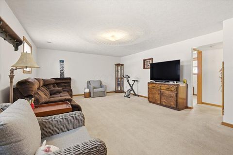 Tiny photo for 15700 Sherri Drive, Mount Vernon, OH 43050 (MLS # 226003222)