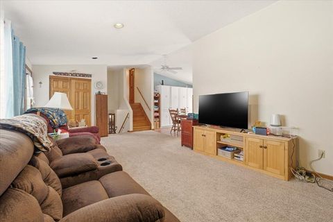 Tiny photo for 15700 Sherri Drive, Mount Vernon, OH 43050 (MLS # 226003222)