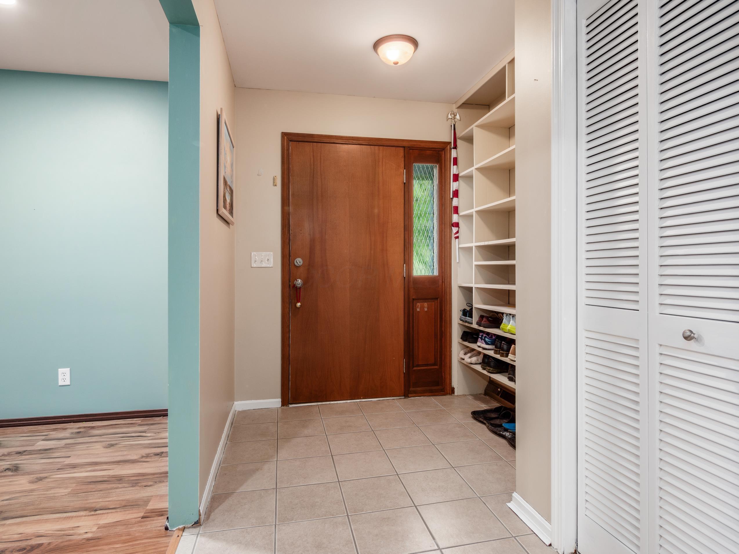 2800 E Military Road, Zanesville, Ohio image 3