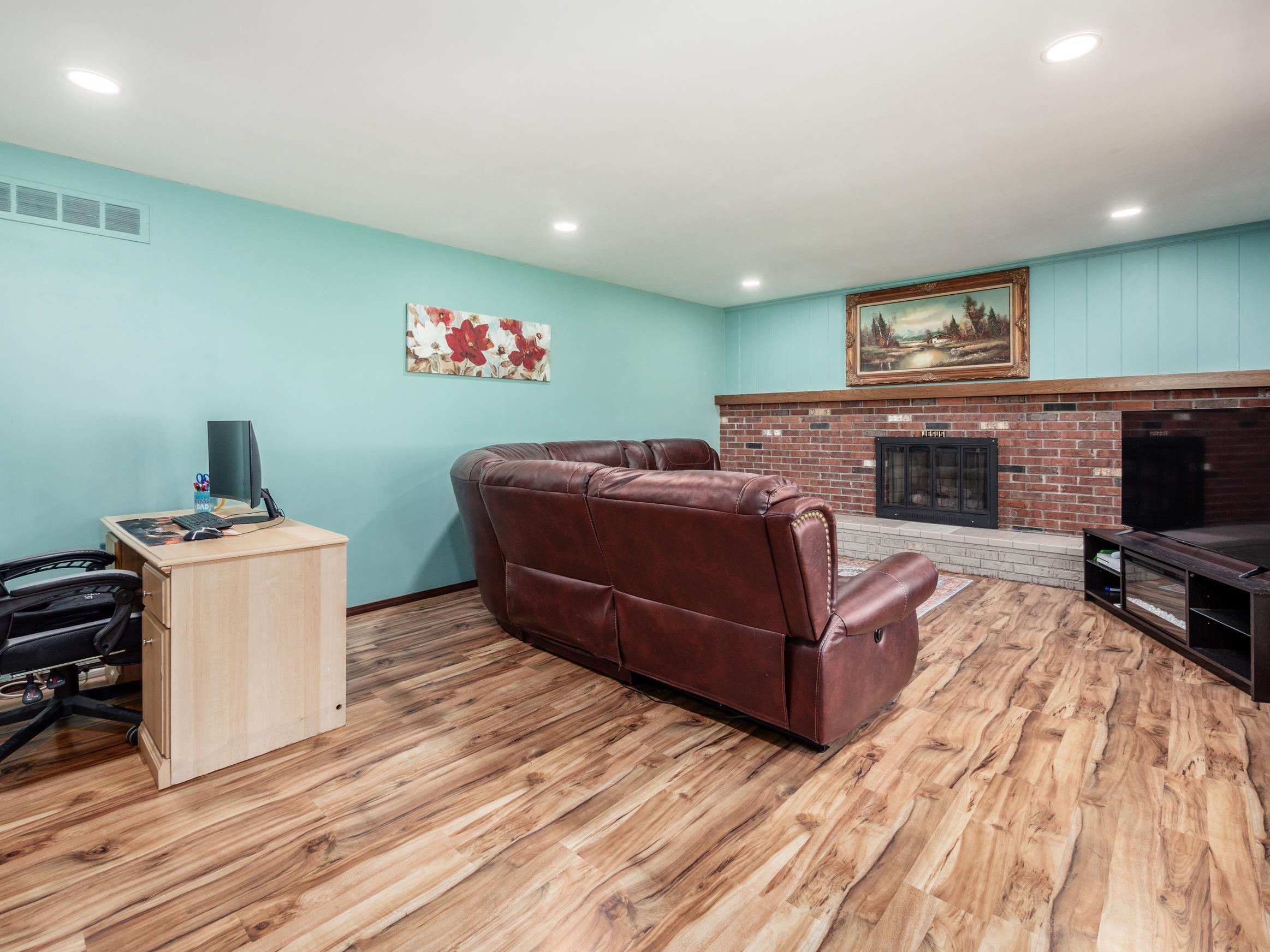 2800 E Military Road, Zanesville, Ohio image 4