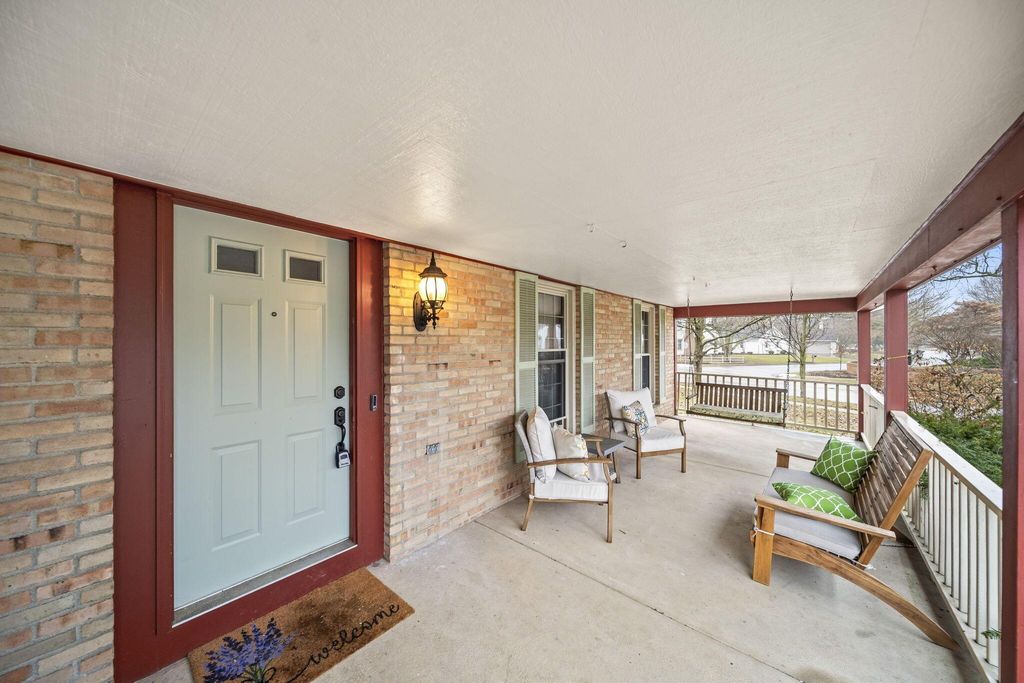 Photo of 6974 Parnell Court, Dublin, OH 43017 (MLS # 226005149)