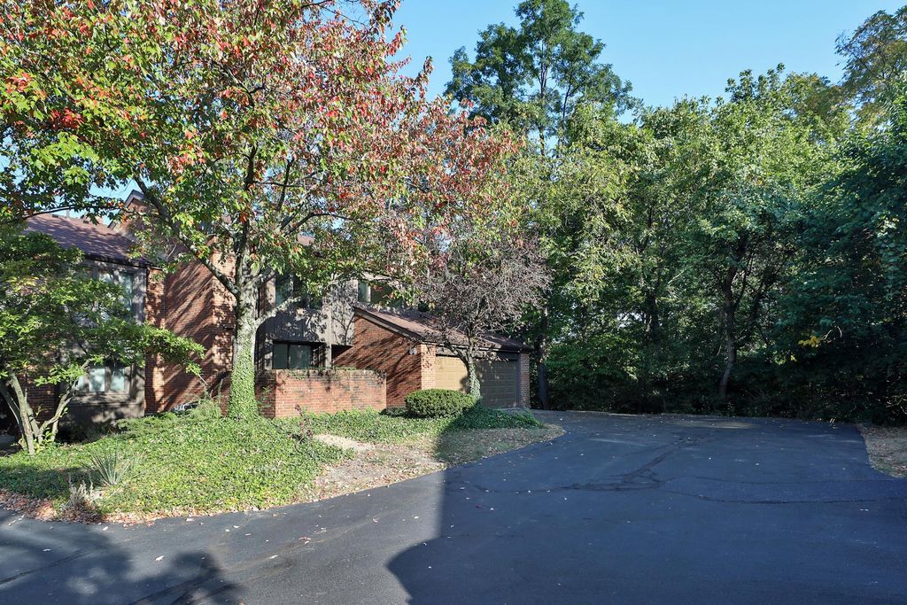 Photo of 66 Glen Drive, Worthington, OH 43085 (MLS # 225036405)