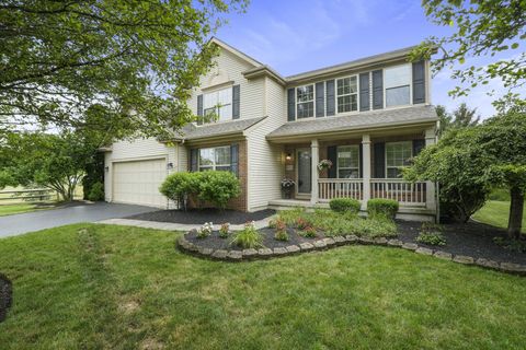 Photo of 6351 Beaumont Square, Lewis Center, OH 43035 (MLS # 226005813)