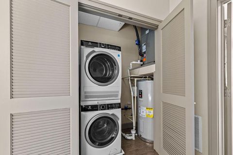 Tiny photo for 51 N High Street 501 #501, Columbus, OH 43215 (MLS # 226000910)