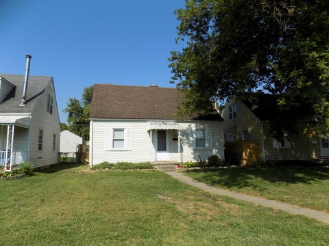 Photo of 815 Chestershire Road, Columbus, OH 43204 (MLS # 226034698)