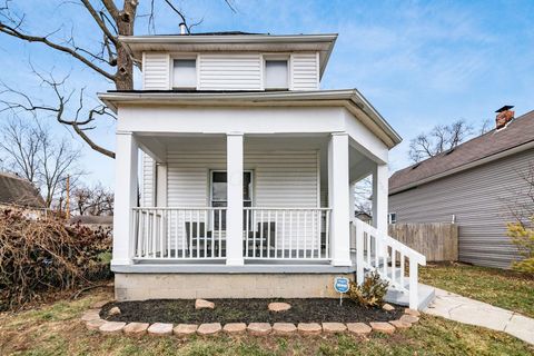 Photo of 1450 Briarwood Avenue, Columbus, OH 43211 (MLS # 226002147)