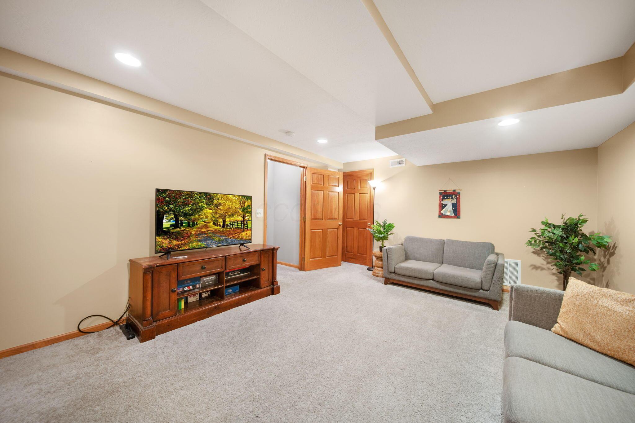 6199 Fairway Lane, Canal Winchester, Ohio image 31