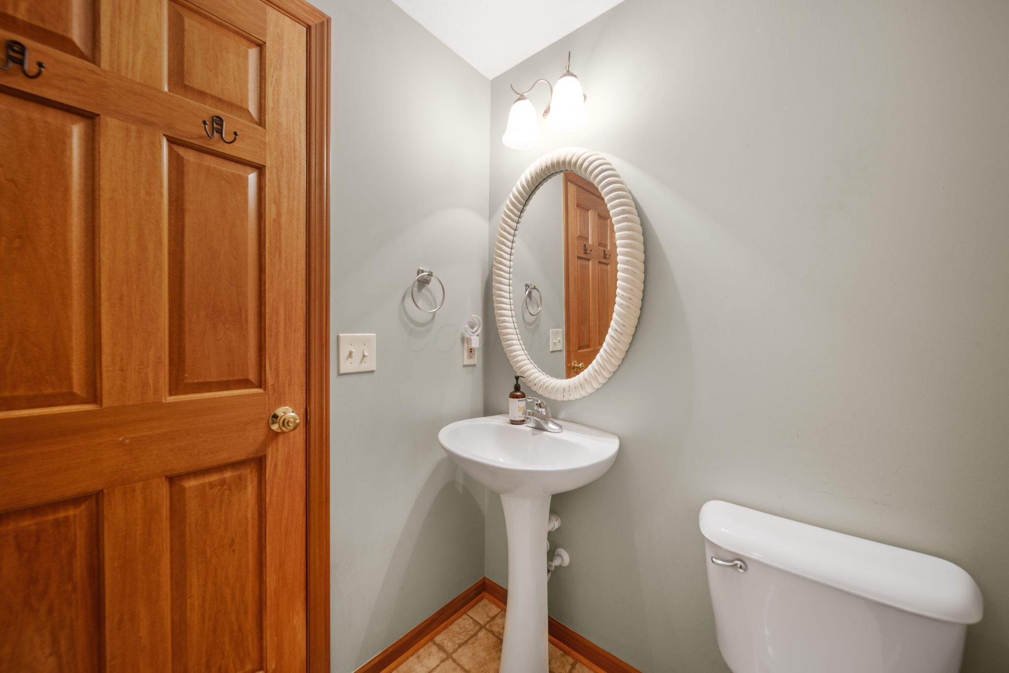 6199 Fairway Lane, Canal Winchester, Ohio image 35