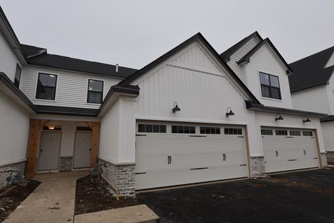 Photo of 5516 Fawnsbury Court, Powell, OH 43065 (MLS # 225045234)