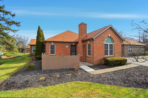 Photo of 4963 Berry Leaf Place, Hilliard, OH 43026 (MLS # 226001658)