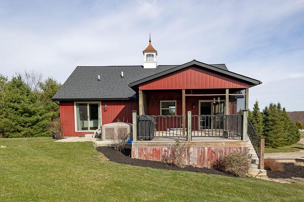 9478 Loches Road, Saint Louisville, Ohio image 3