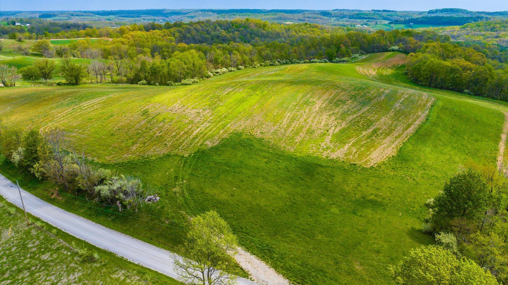 S Leedom Road, Chandlersville, Ohio image 9