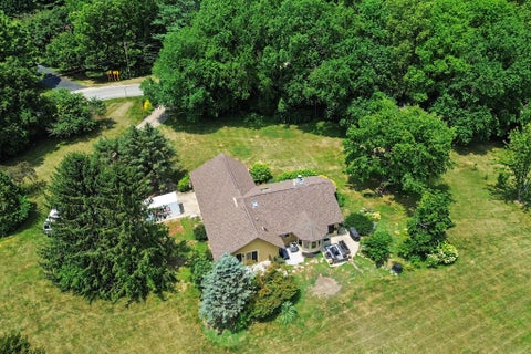Photo of 7543 S Bloomfield Royalton Road, Ashville, OH 43103 (MLS # 226025561)