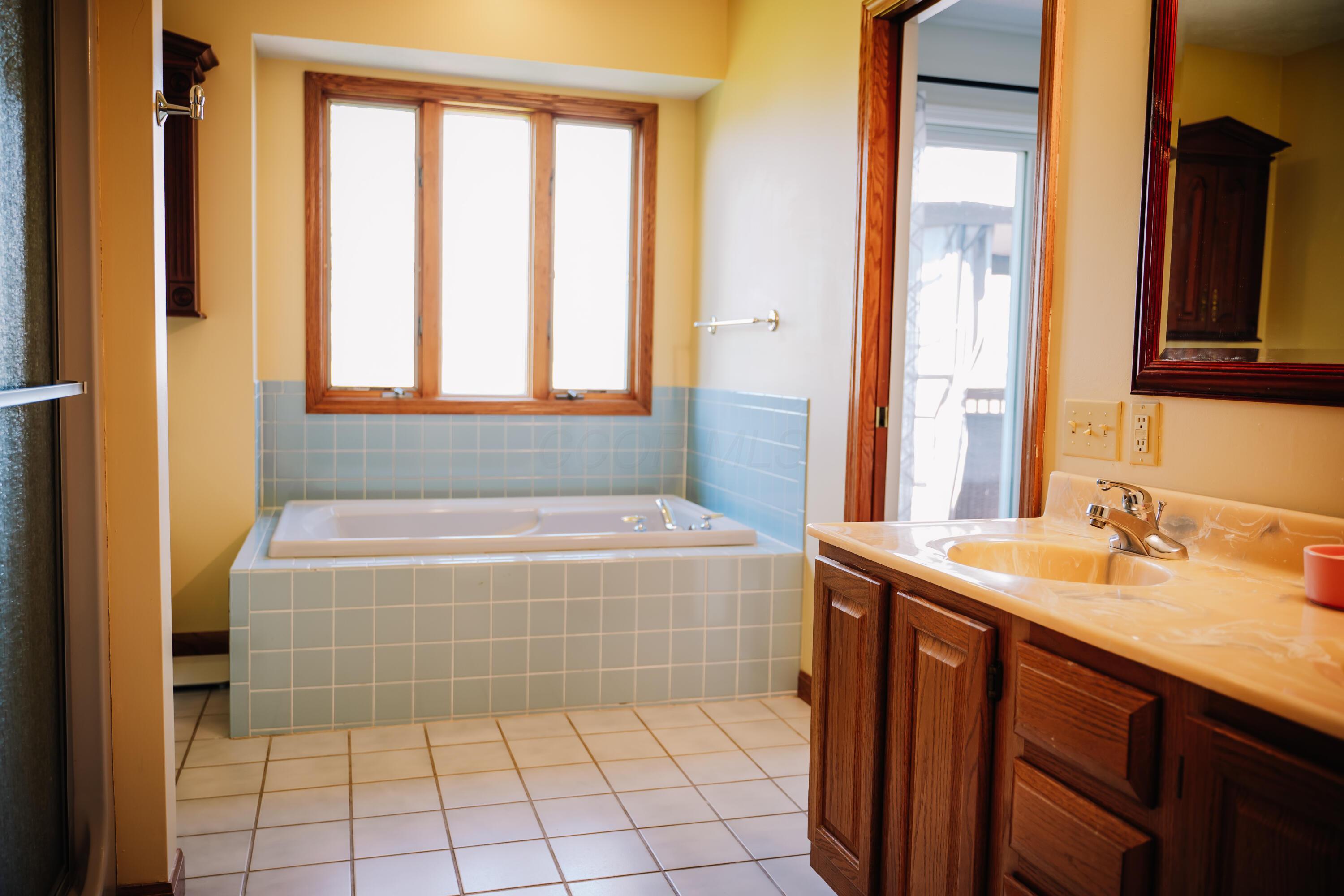 17920 Miller Road, Richwood, Ohio image 33