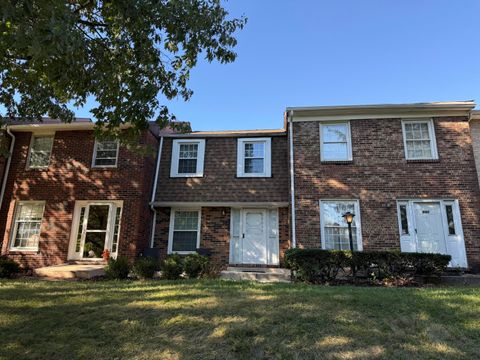 Photo of 542 Clairbrook Avenue JD11 #JD11, Columbus, OH 43228 (MLS # 225038765)