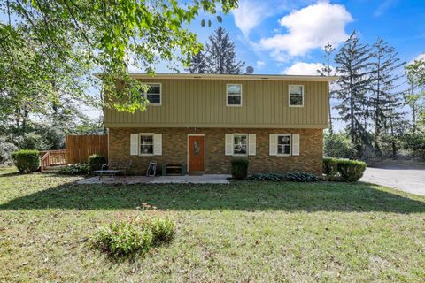Photo of 6677 Spicewood Court, Columbus, OH 43228 (MLS # 225037163)