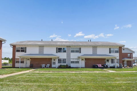 Photo of 129 Buckeye Circle, Columbus, OH 43217 (MLS # 226029469)