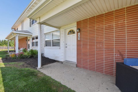 Tiny photo for 129 Buckeye Circle, Columbus, OH 43217 (MLS # 226029469)