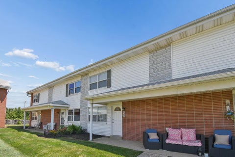 Tiny photo for 129 Buckeye Circle, Columbus, OH 43217 (MLS # 226029469)