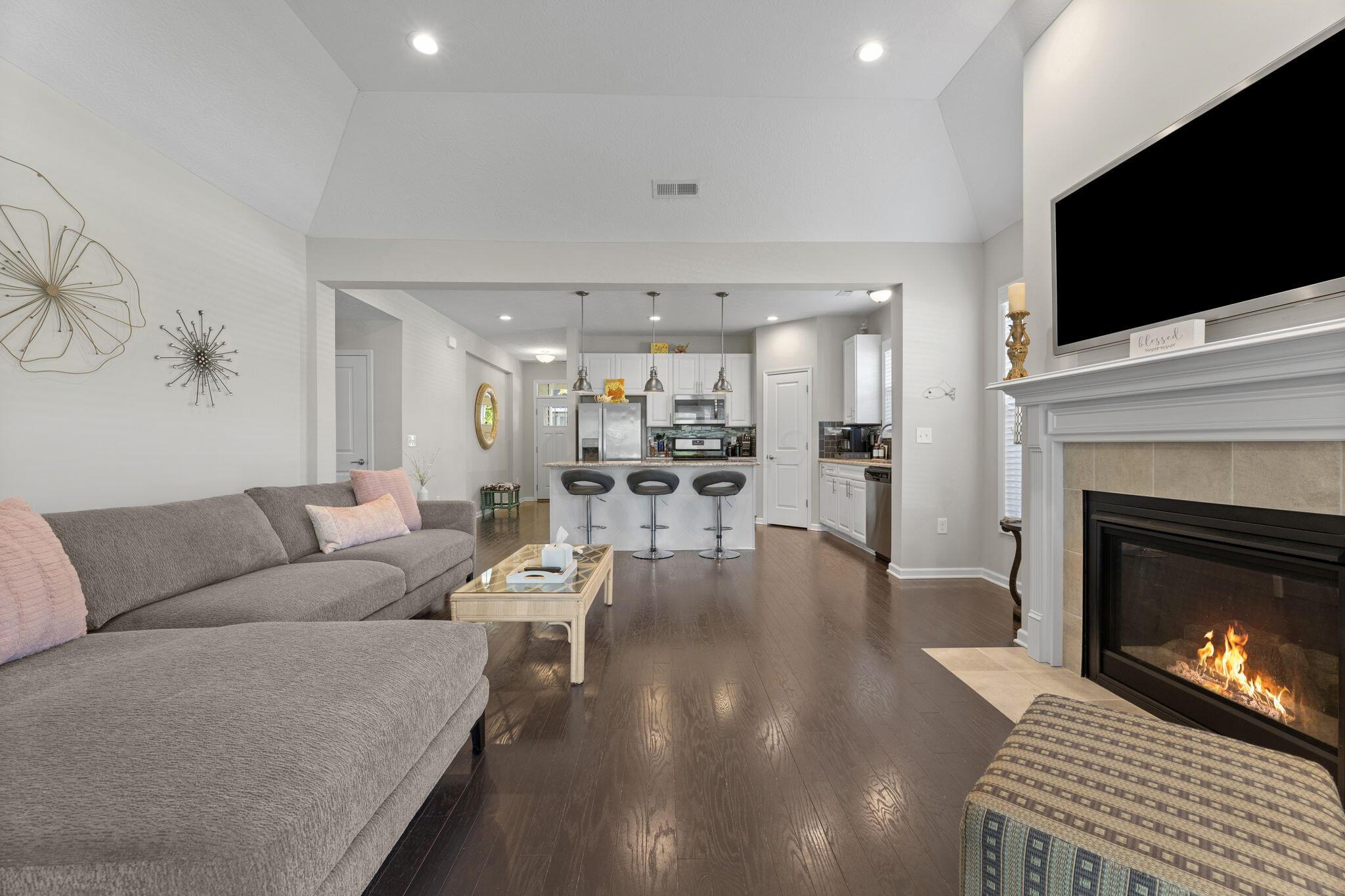 6302 Elizabeth Virginia