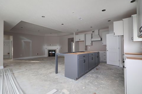 Tiny photo for 4541 Corsican Loop E, Hilliard, OH 43026 (MLS # 225045295)