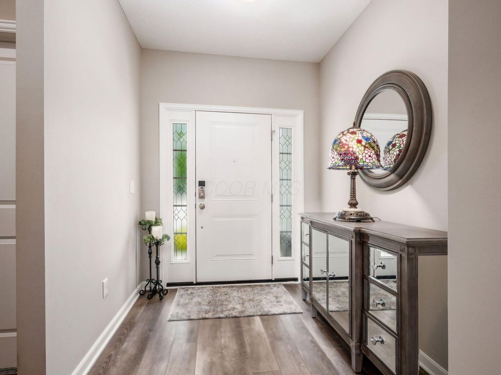 Photo of 434 Oakland Hills Loop, Commercial Point, OH 43116 (MLS # 226022537)