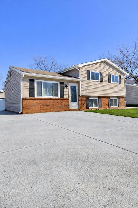 Photo of 3516 Meadow Valley Street, Columbus, OH 43207 (MLS # 226005551)