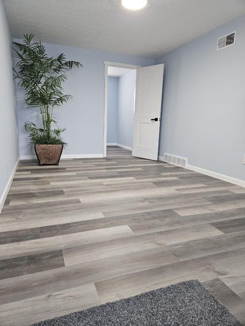 Tiny photo for 3516 Meadow Valley Street, Columbus, OH 43207 (MLS # 226005551)