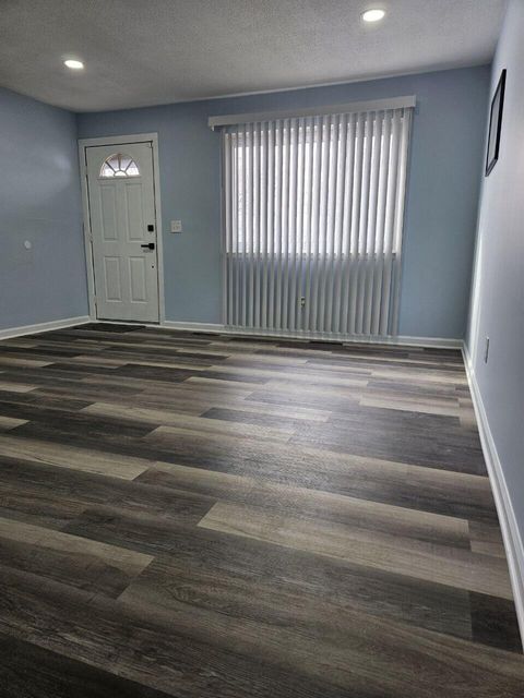 Tiny photo for 3516 Meadow Valley Street, Columbus, OH 43207 (MLS # 226005551)