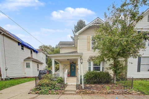 Photo of 190 N 10th Street, Newark, OH 43055 (MLS # 226036091)