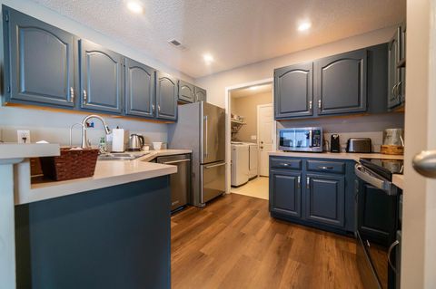 Tiny photo for 1242 Dunhurst Street, Circleville, OH 43113 (MLS # 226000774)