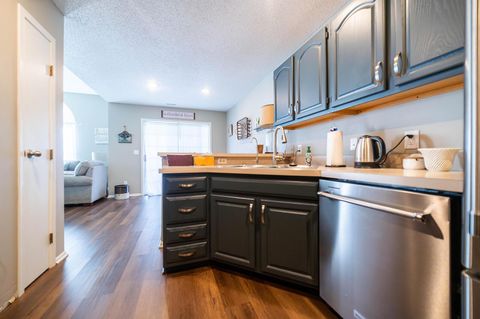 Tiny photo for 1242 Dunhurst Street, Circleville, OH 43113 (MLS # 226000774)