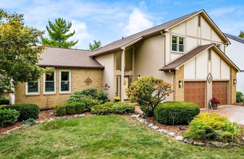 Photo of 5850 Chatterfield Drive, Dublin, OH 43017 (MLS # 225038110) Photo of 5850 Chatterfield Drive, Dublin, OH 43017 (MLS # 225038110)