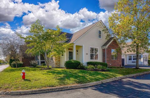 Photo of 4735 Clubpark Drive 11 #11, Hilliard, OH 43026 (MLS # 225036522)