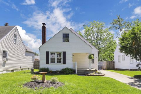 Photo of 910 Wiltshire Road, Columbus, OH 43204 (MLS # 226016218)