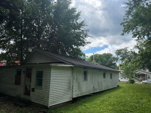 Photo of 326 Mead Street, Zanesville, OH 43701 (MLS # 226022183)