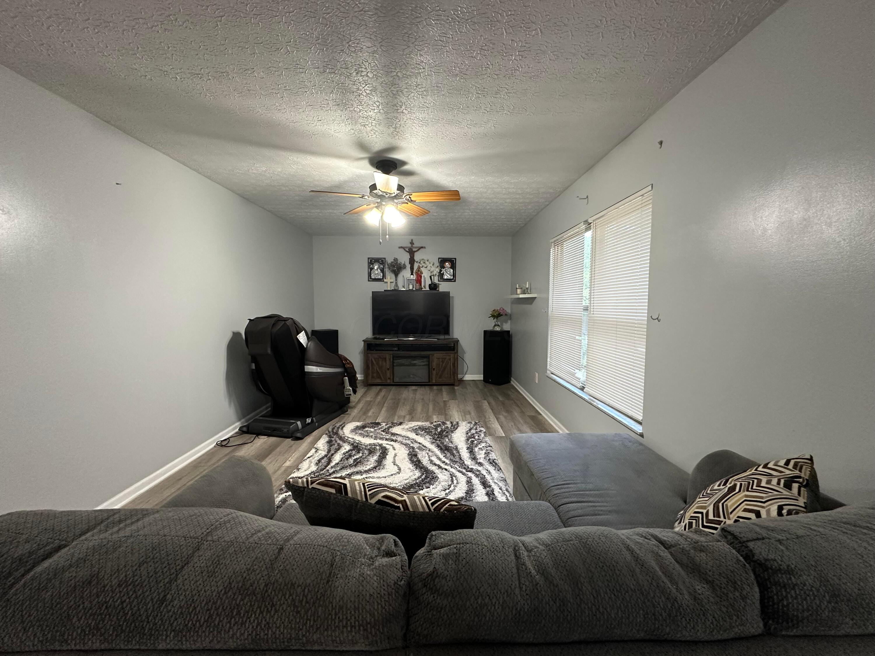 2630 Beacon Court, Hilliard, Ohio image 8