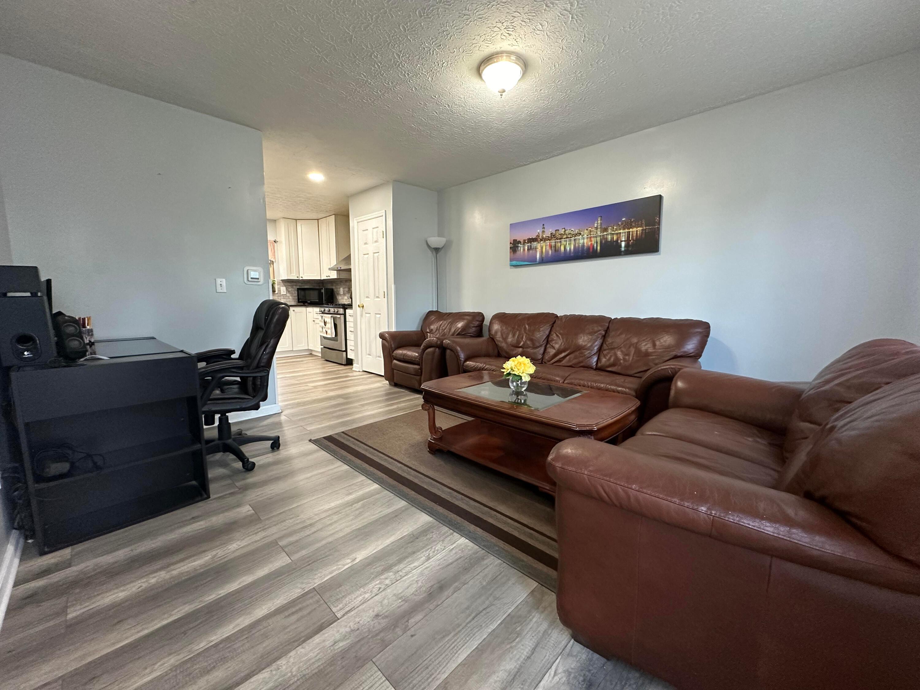 2630 Beacon Court, Hilliard, Ohio image 4