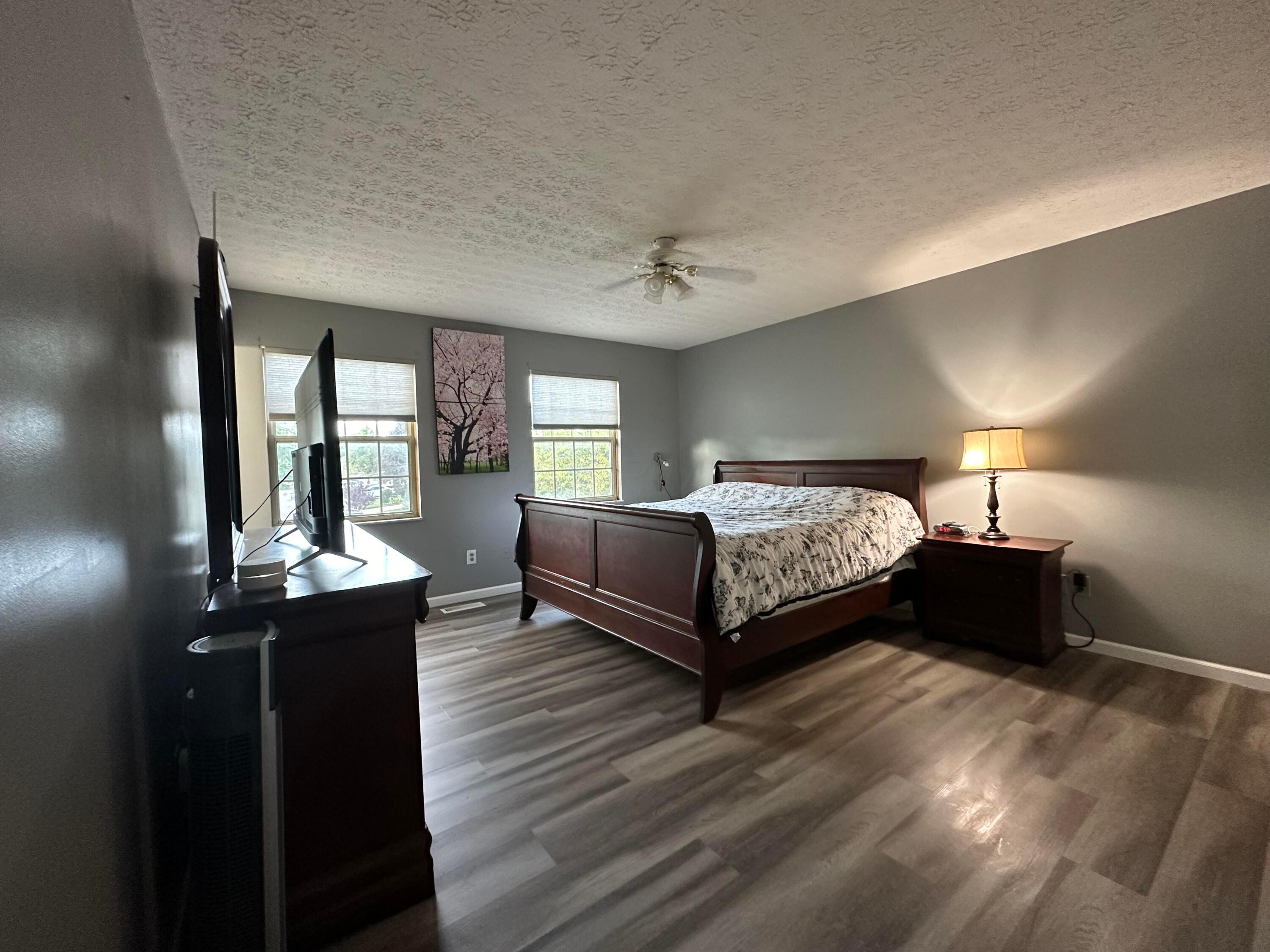 2630 Beacon Court, Hilliard, Ohio image 9