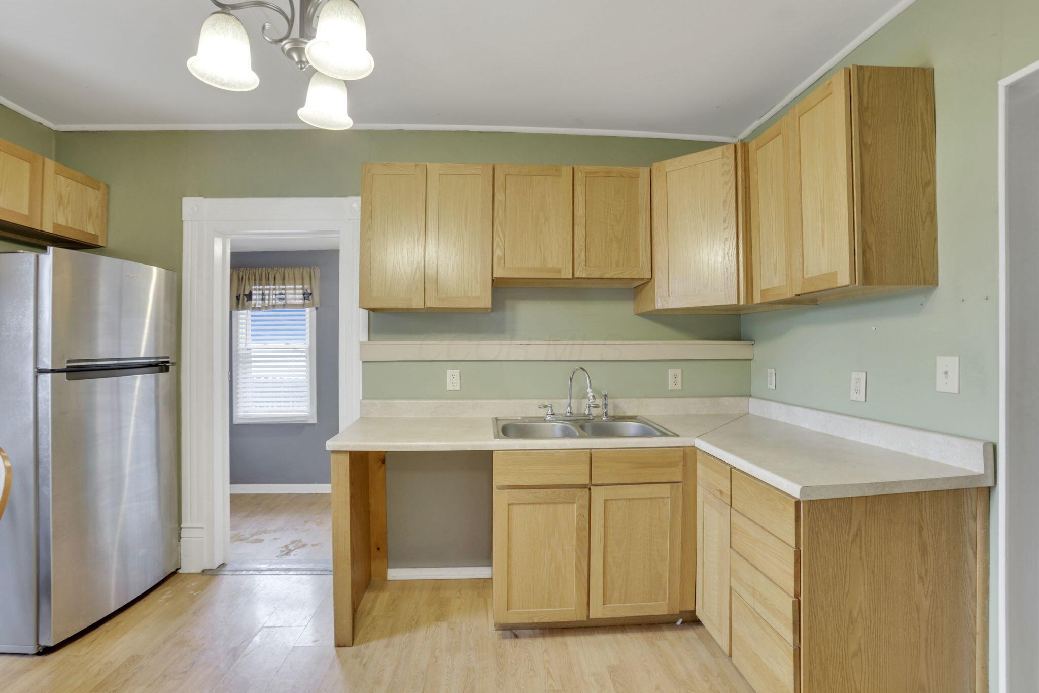 228 N Cedar Street, Newark, Ohio image 15