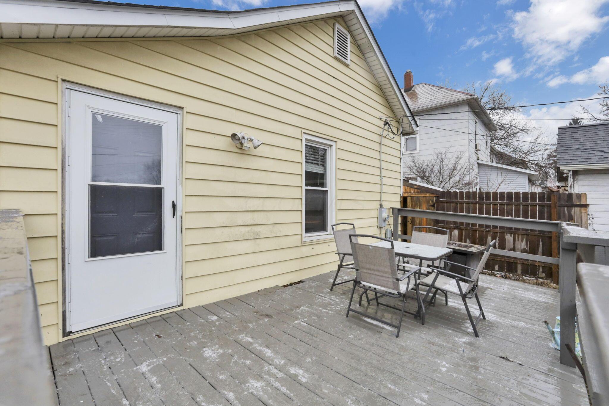 228 N Cedar Street, Newark, Ohio image 22