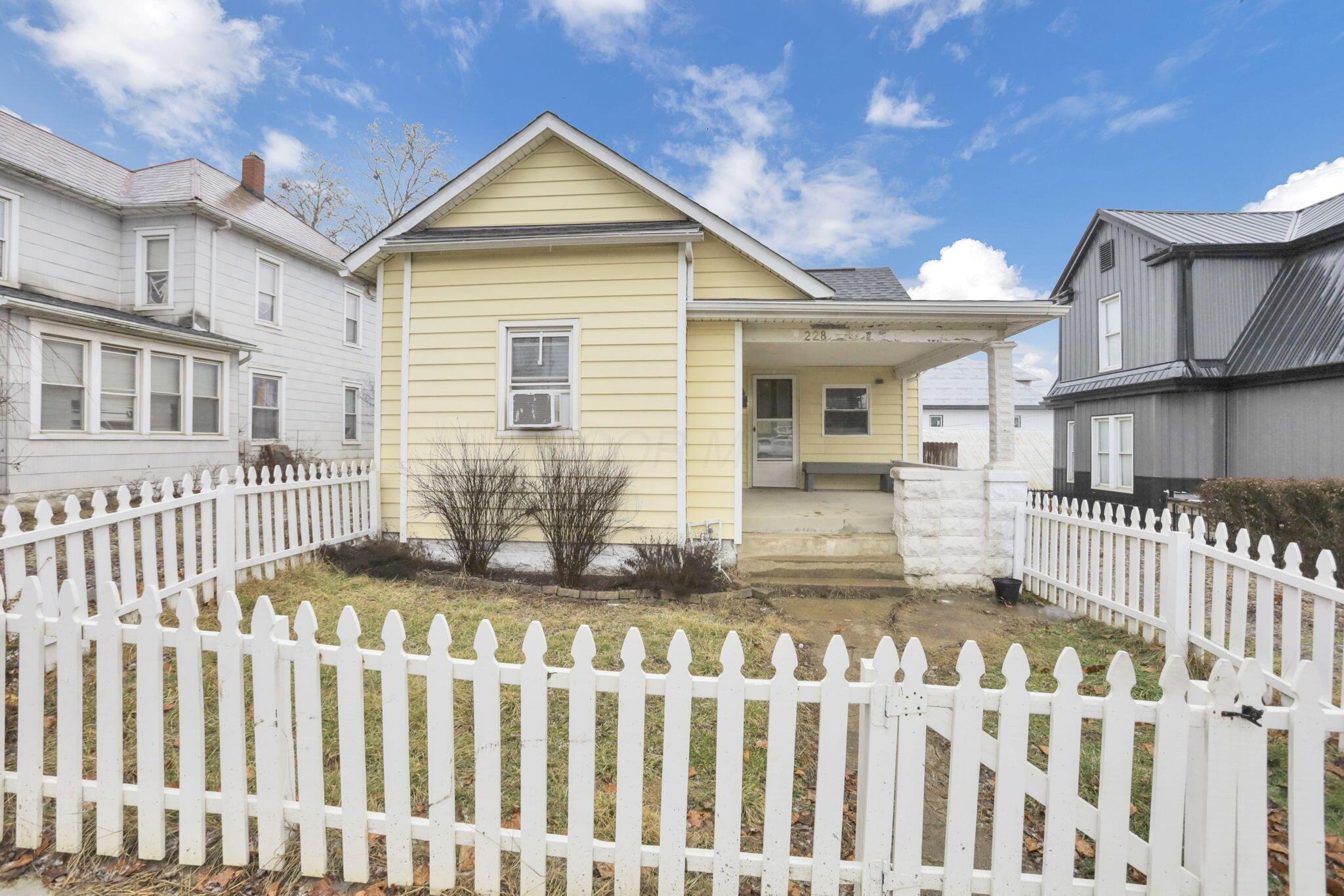 228 N Cedar Street, Newark, Ohio image 2