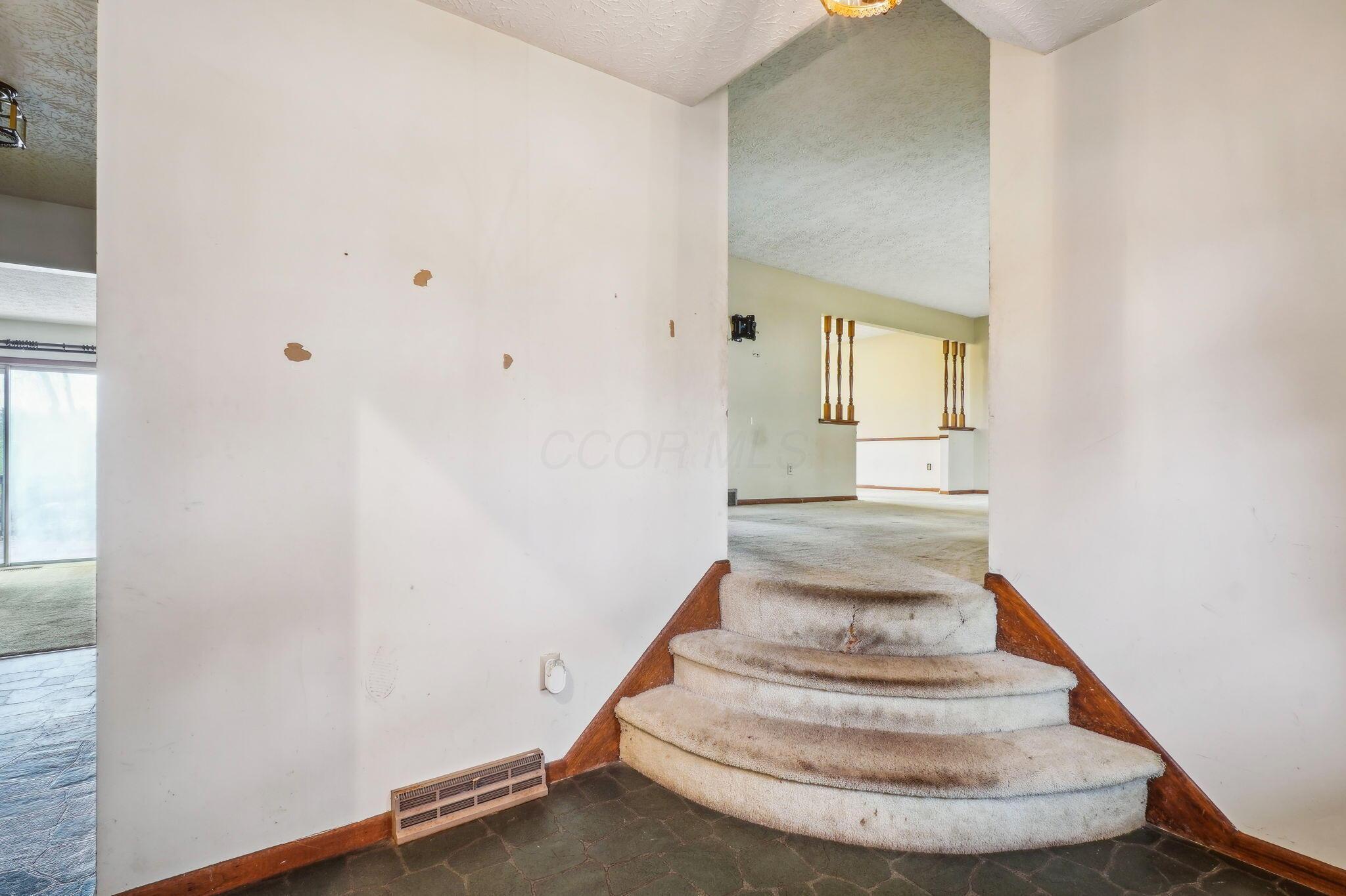 847 Promise Court, Reynoldsburg, Ohio image 4