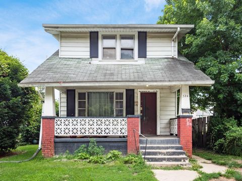 Photo of 324 Wrexham Avenue, Columbus, OH 43223 (MLS # 226021858)