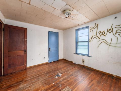 Tiny photo for 324 Wrexham Avenue, Columbus, OH 43223 (MLS # 226021858)